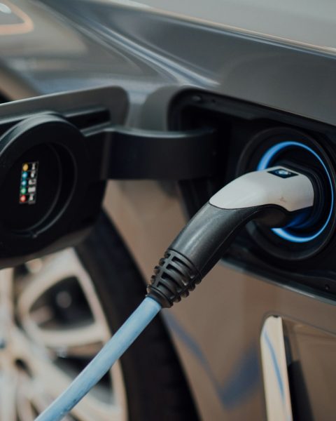 black and white usb cable plugged in black device